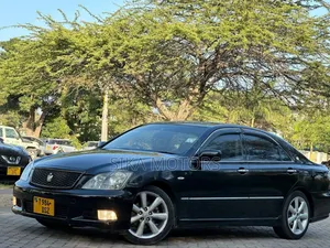 Toyota Crown Royale 2005 Black