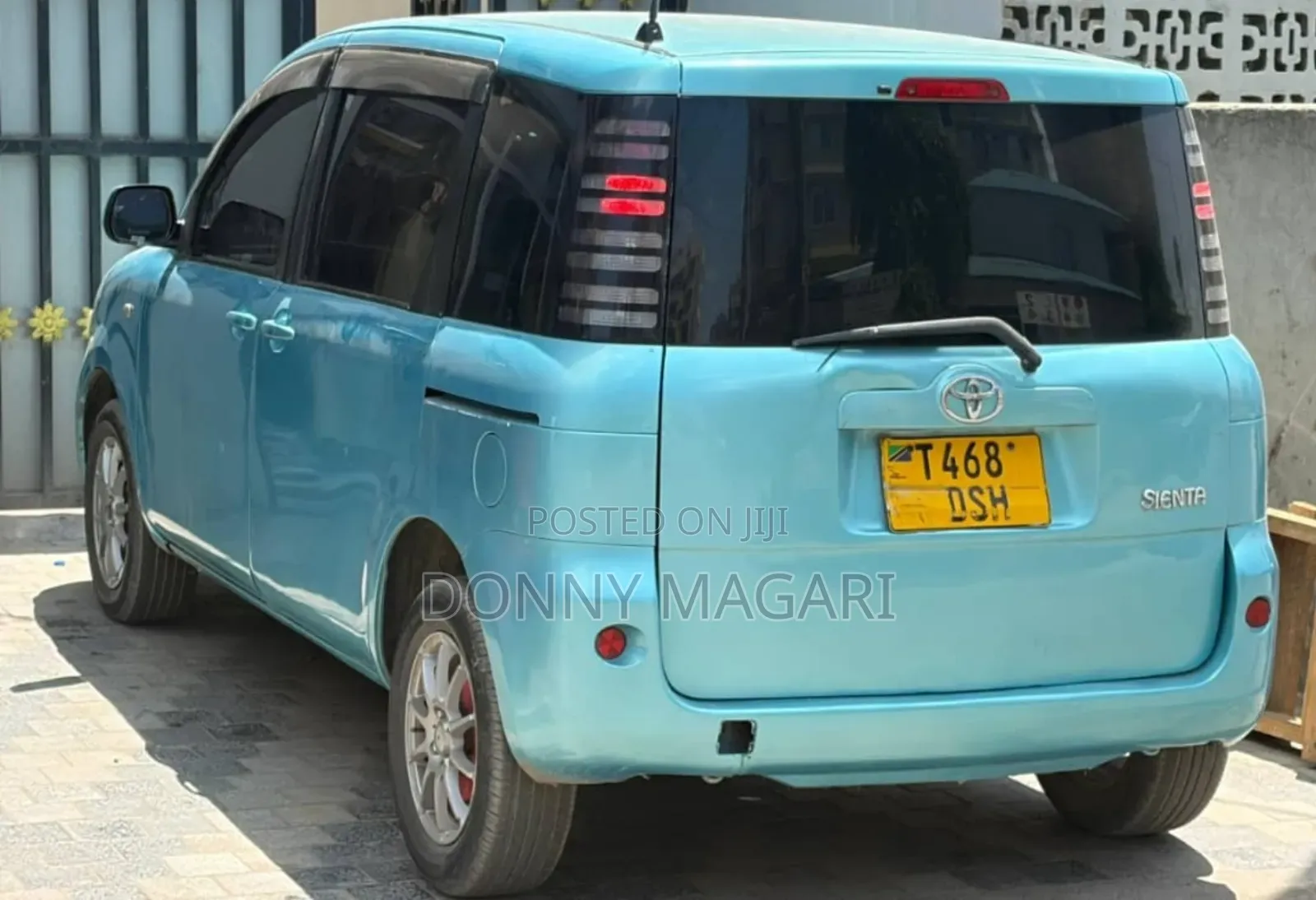 Toyota Sienta 2006 Blue