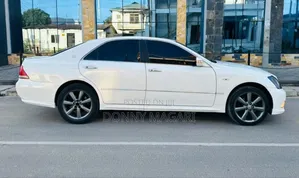 Toyota Crown 2006 White