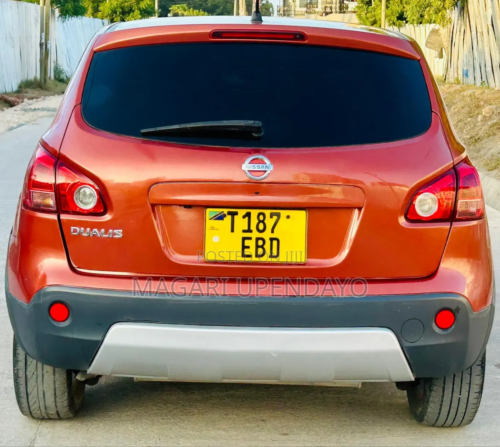 Nissan Dualis 2010 Maroon
