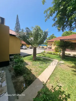 Furnished 2bdrm Apartment in Oyster Bay for rent