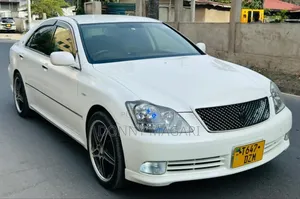 Toyota Crown 2006 White