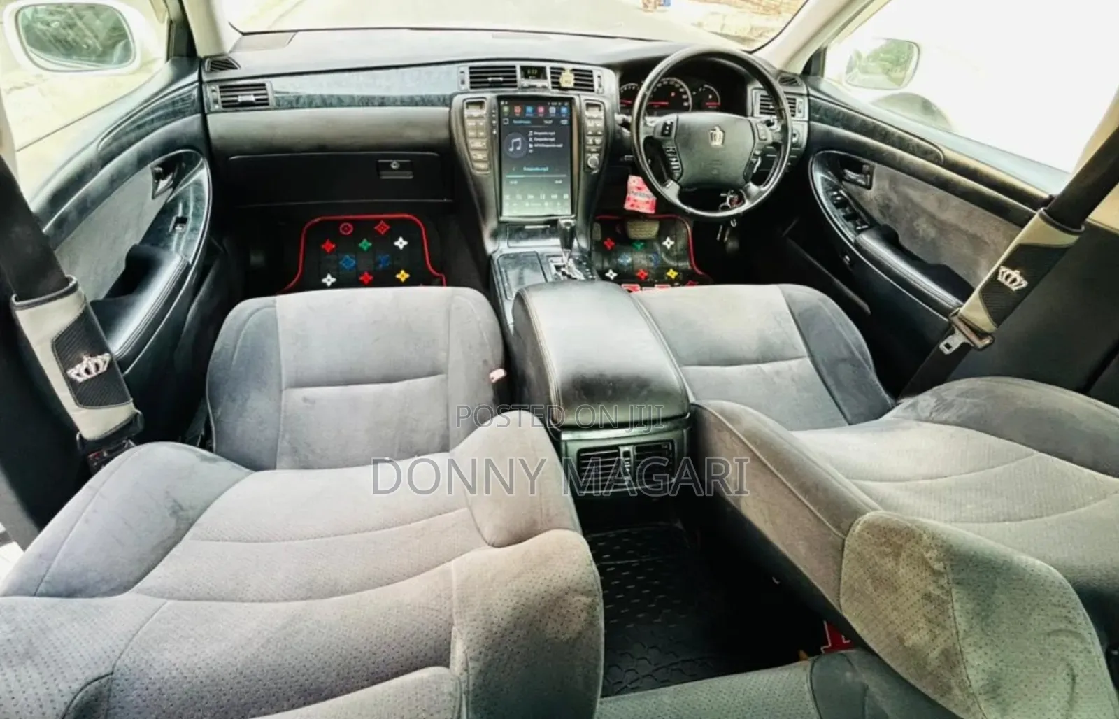 Toyota Crown 2006 White