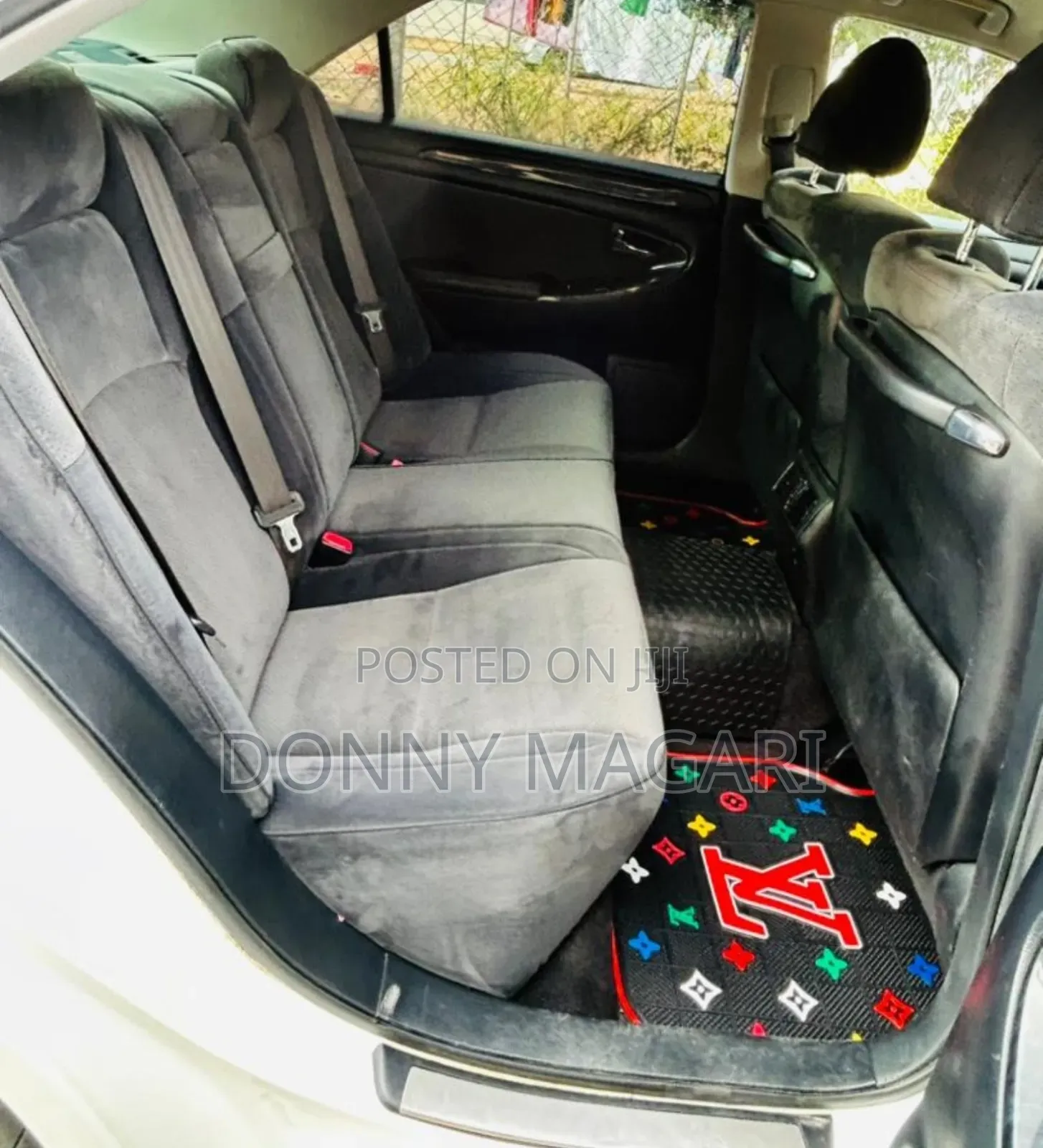 Toyota Crown 2006 White