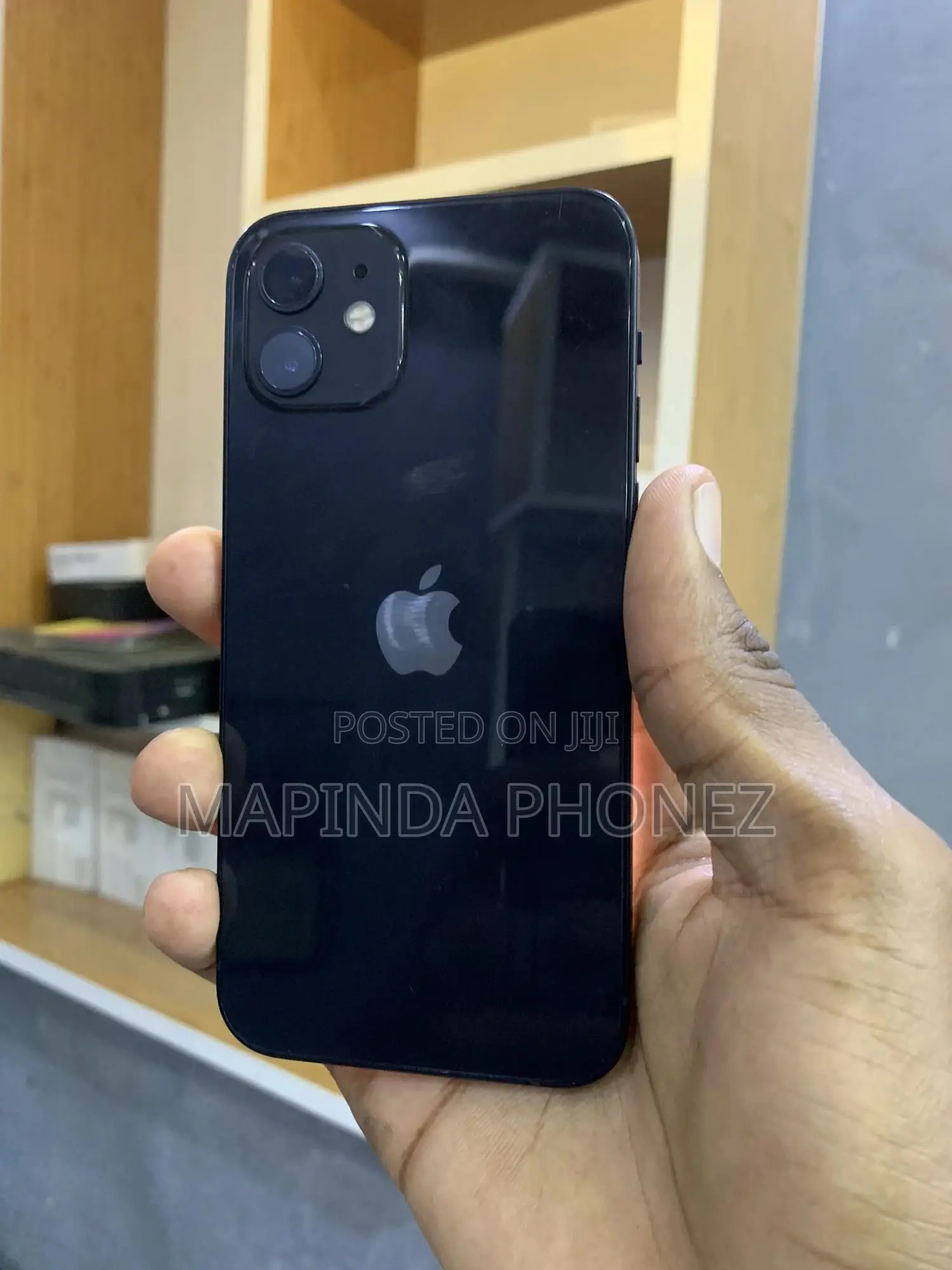 Apple iPhone 12 64 GB Black