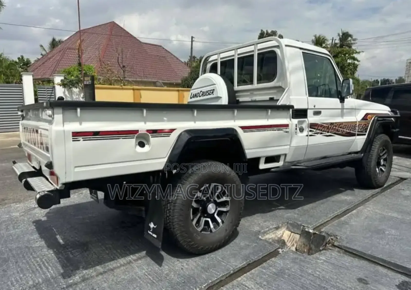 Toyota Land Cruiser 76 Series 2013 Off white