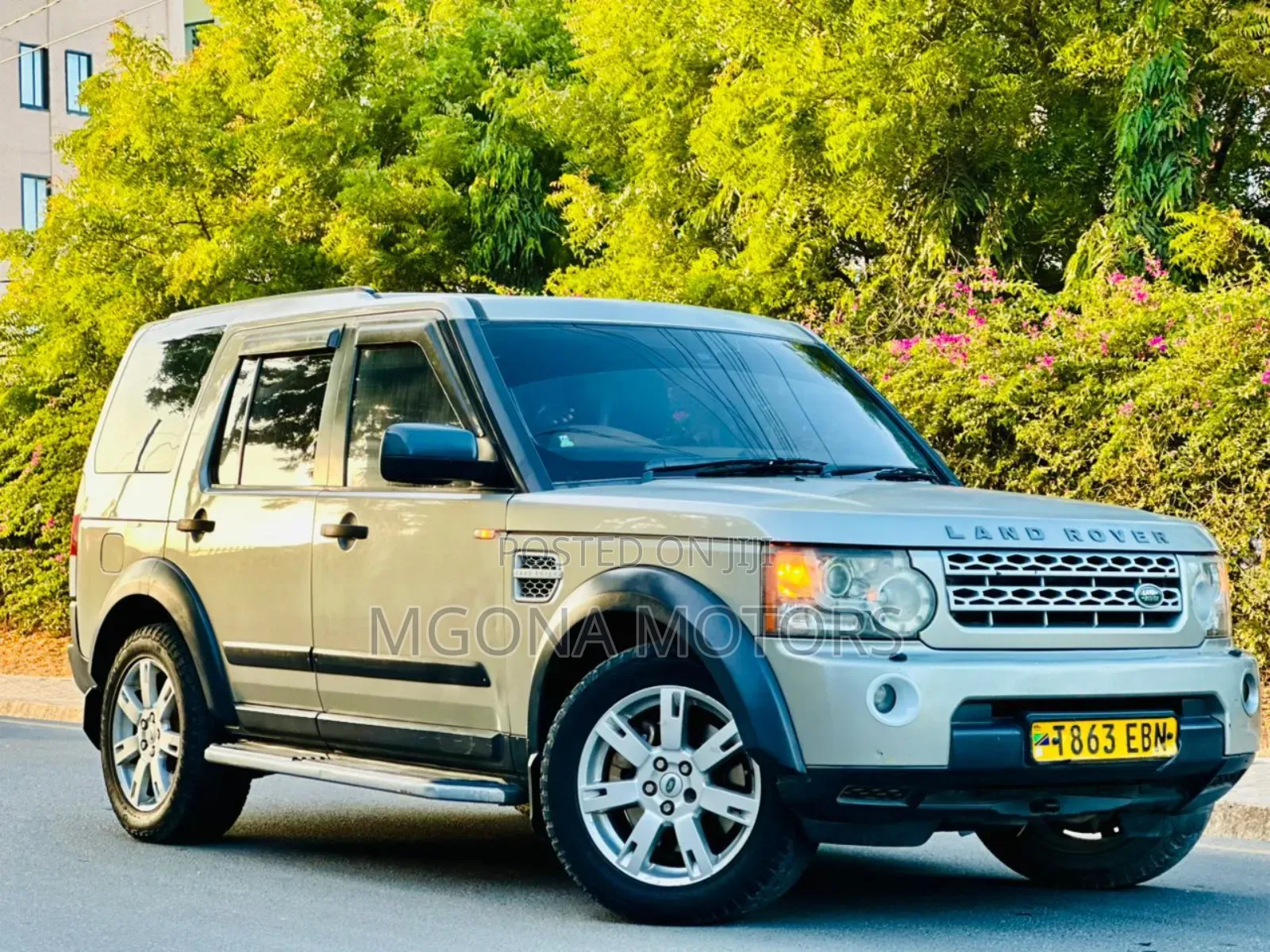 Land Rover Discovery 2011 Gray