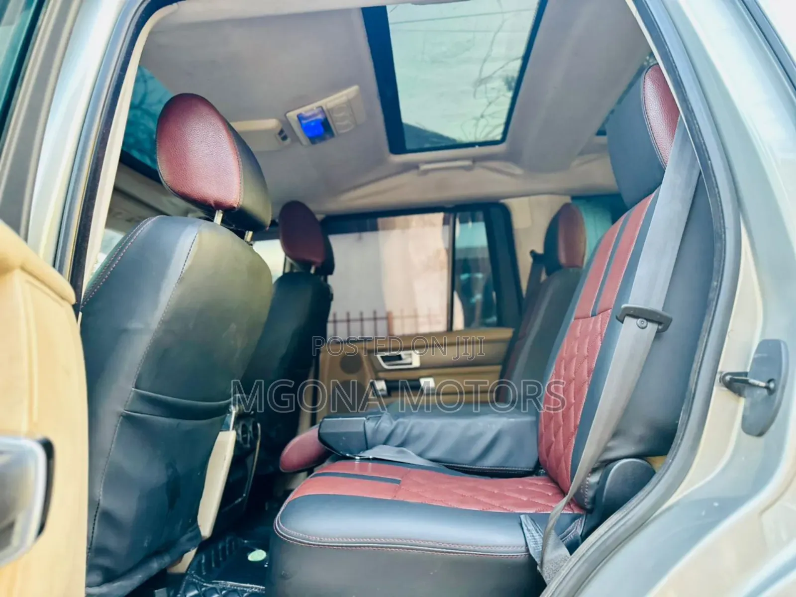 Land Rover Discovery 2011 Gray