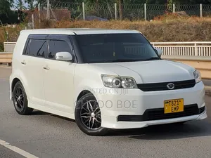Toyota Corolla Rumion 2010 Pearl