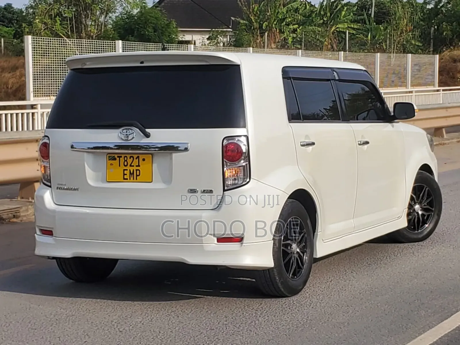 Toyota Corolla Rumion 2010 Pearl