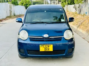 Toyota Sienta 2008 Blue