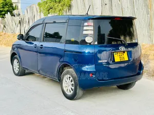 Toyota Sienta 2008 Blue