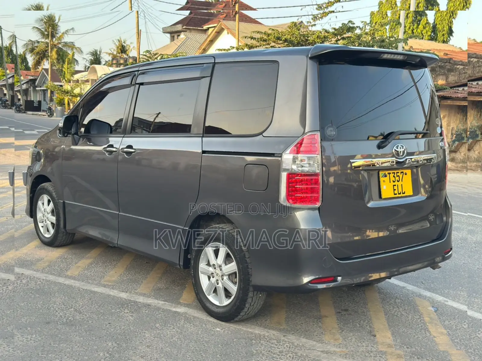 Toyota Noah 2008 Gray