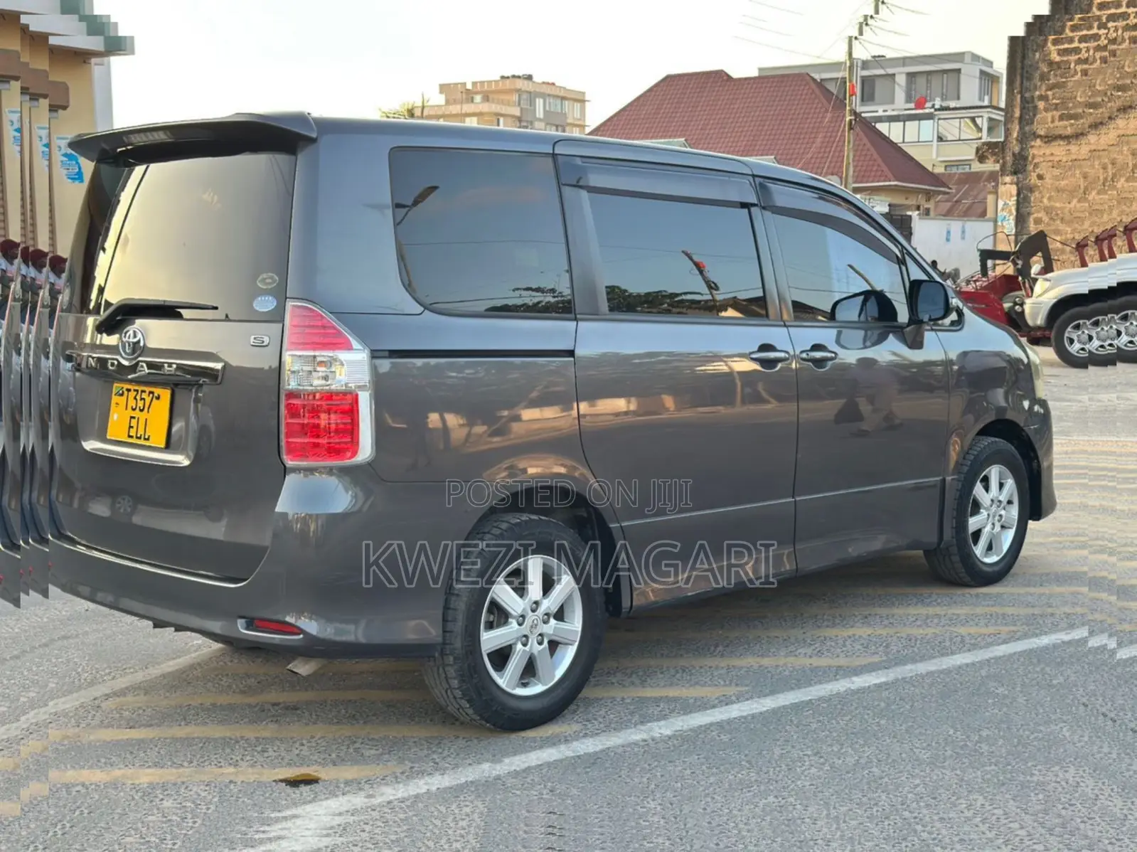 Toyota Noah 2008 Gray