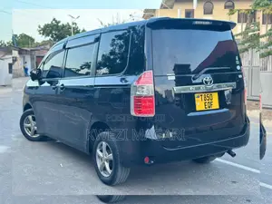 Toyota Noah 2008 Black