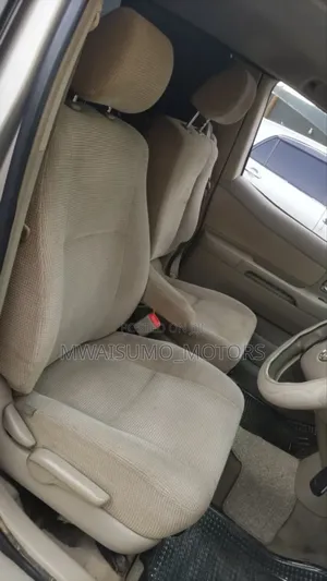 Toyota Raum 2003 Gold