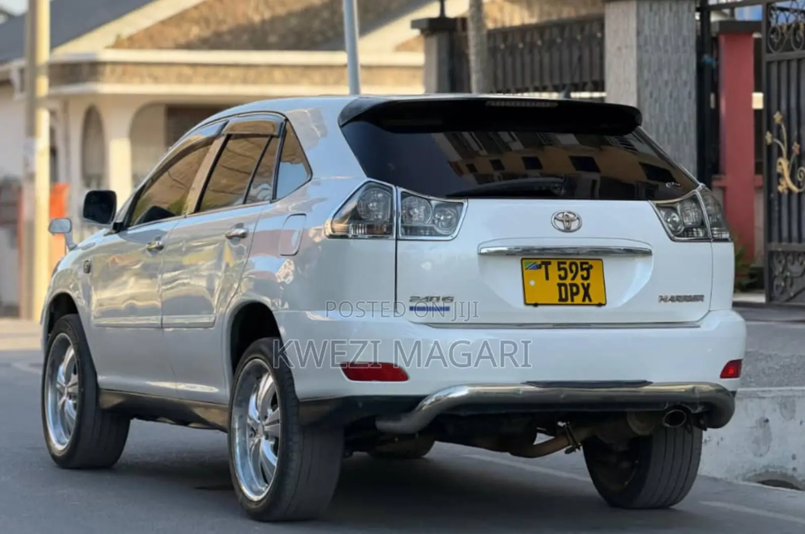 Toyota Harrier 2005 White