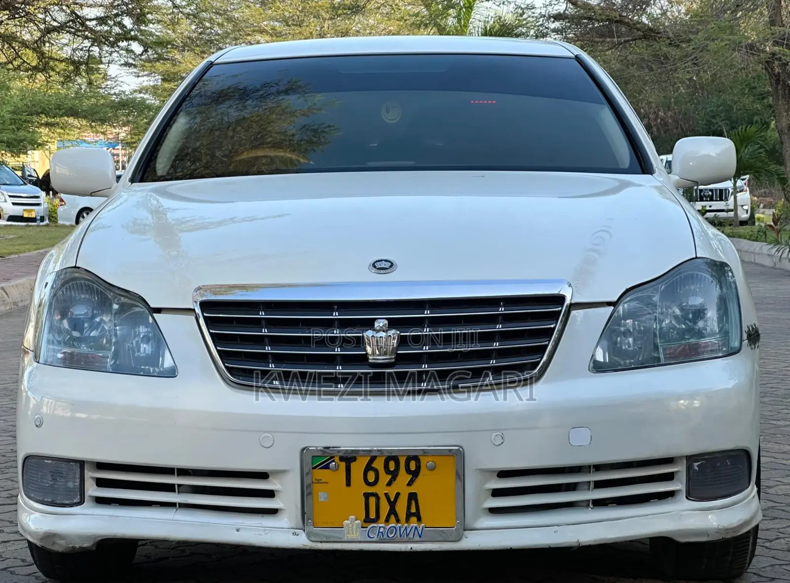 Toyota Crown Royale 2005 White