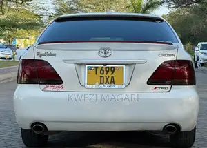 Toyota Crown Royale 2005 White