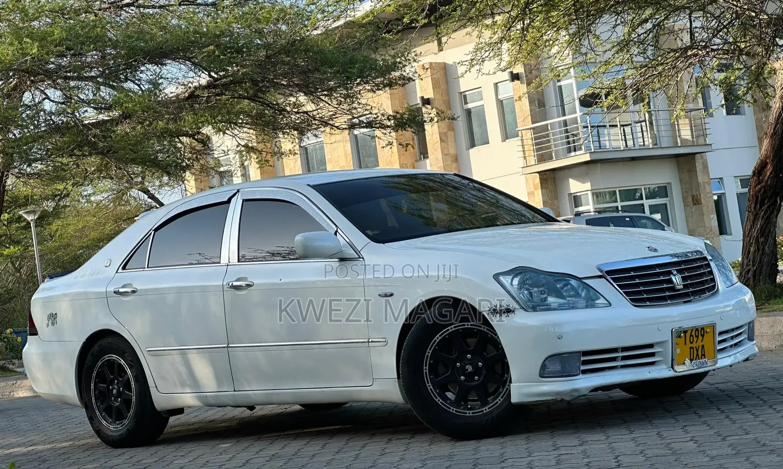 Toyota Crown Royale 2005 White