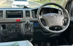 Toyota HiAce 2009 Silver