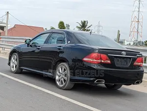 Toyota Crown 2009 Black