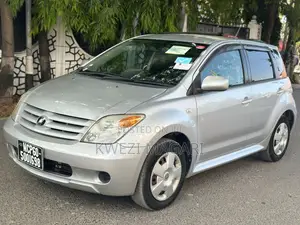 Toyota IST 2006 Silver