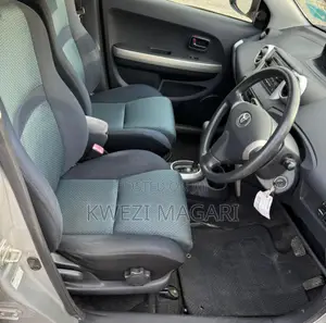 Toyota IST 2006 Silver