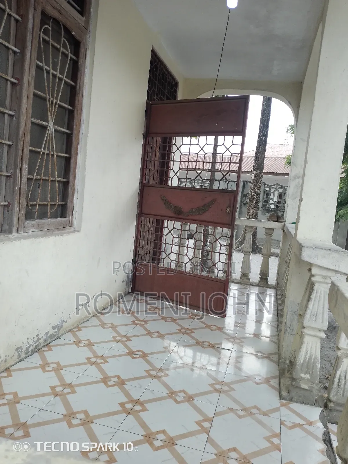 6bdrm Apartment in Tanzania Daresalaam, Ilala for sale