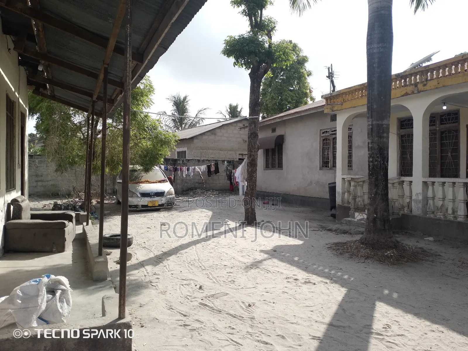6bdrm Apartment in Tanzania Daresalaam, Ilala for sale
