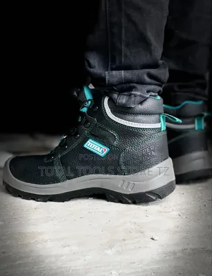 Total Industrial Safety Boot