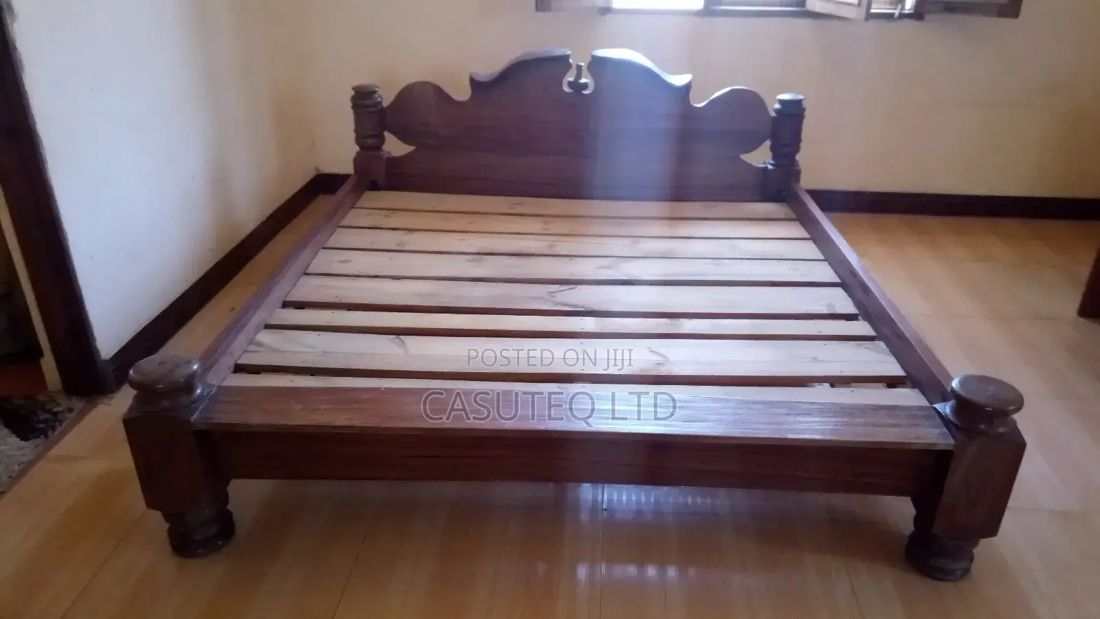 King Size Bed + Side Drawers