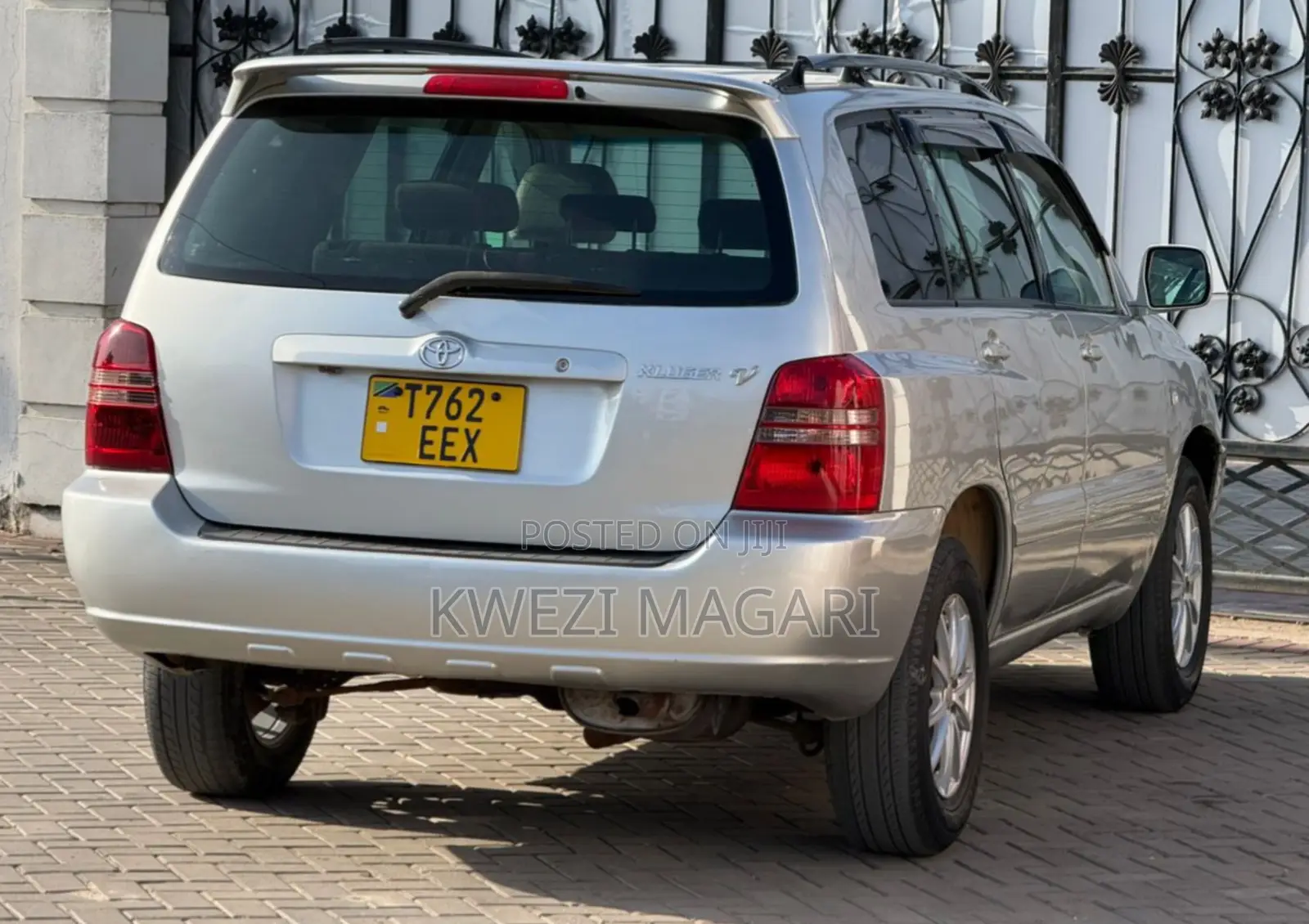 Toyota Kluger 2000 Silver