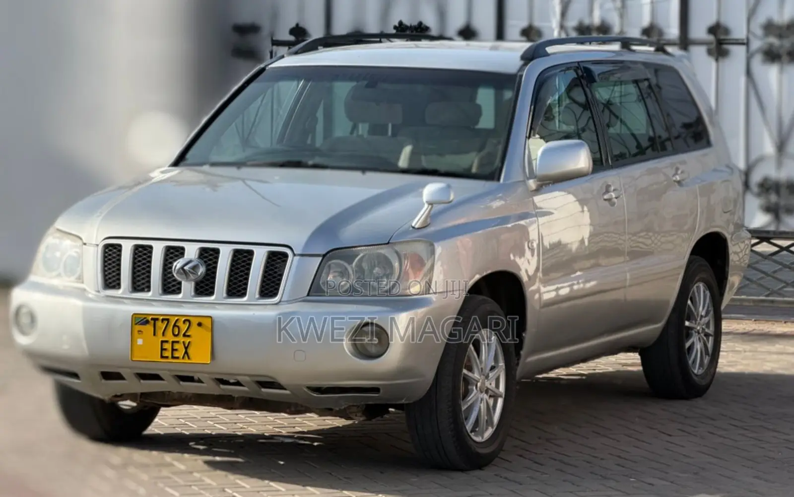 Toyota Kluger 2000 Silver