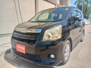 Toyota Noah 2007 Black