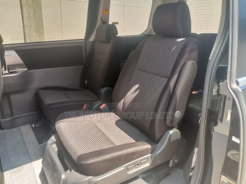 Toyota Noah 2007 Black