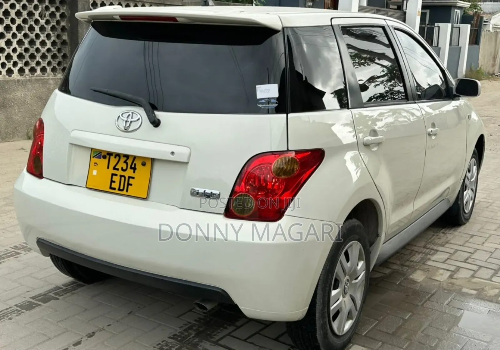 Toyota IST 2005 White