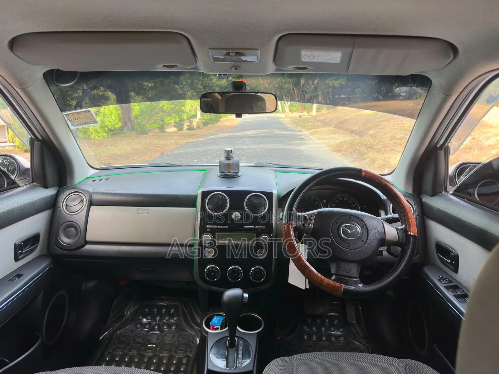 Mazda Verisa 2010 White