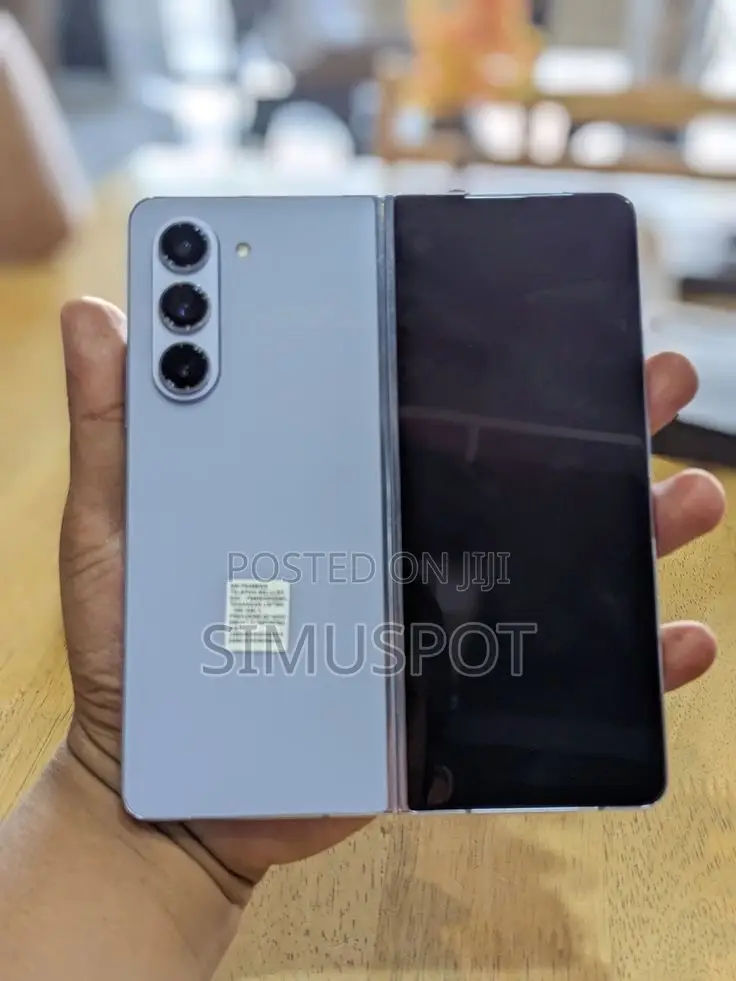 New Samsung Galaxy Fold 5G 512 GB Blue