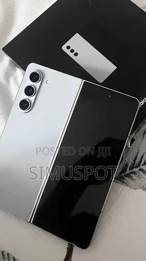 New Samsung Galaxy Fold 5G 512 GB Blue