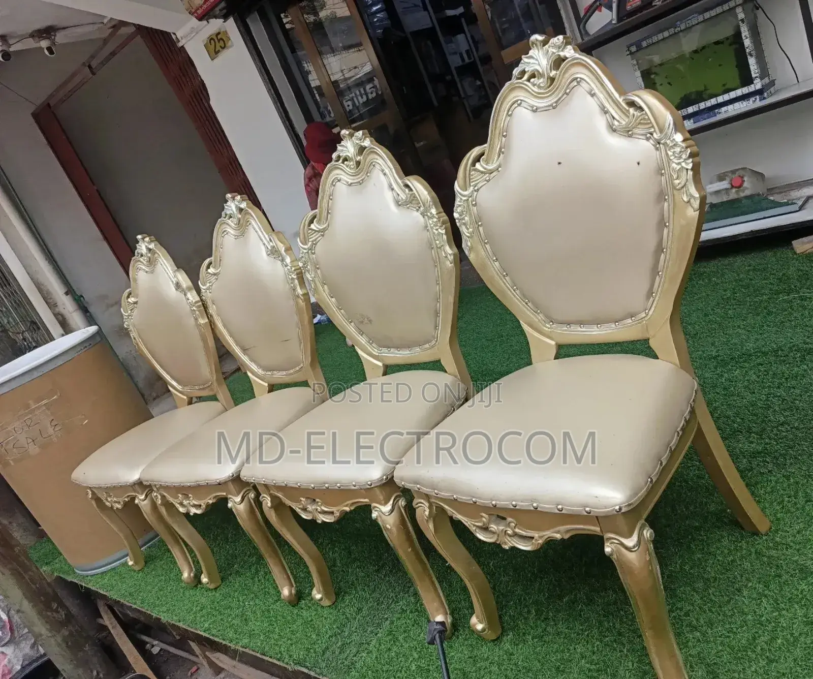 Gold-Finished Chairs, Used for Weddings Formal Dining Rooms