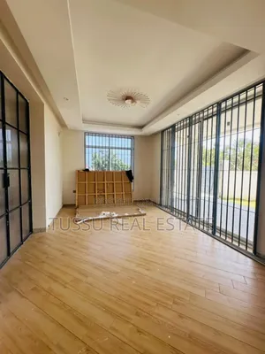 6bdrm House in Mbezibeach for sale