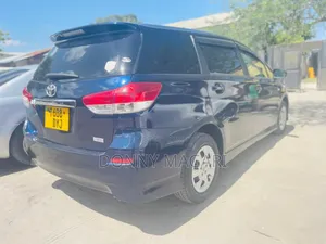 Toyota Wish 2010 Blue