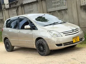 Toyota Corolla Spacio 2004 Silver
