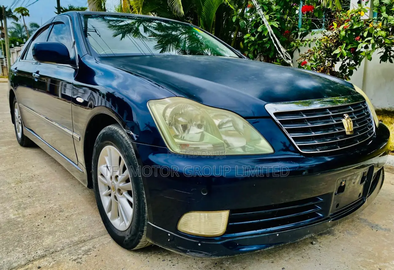 Toyota Crown 2004 Blue