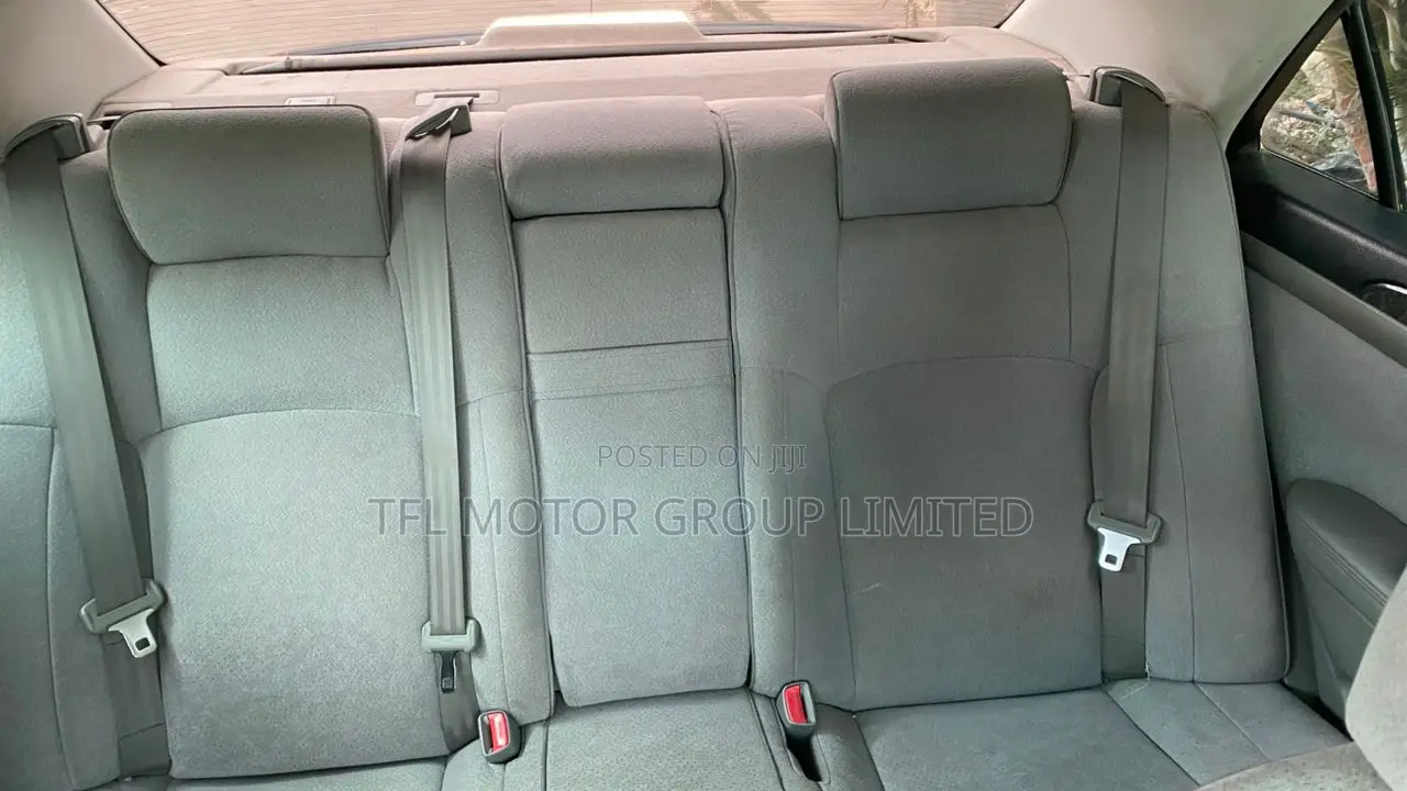 Toyota Crown 2004 Blue