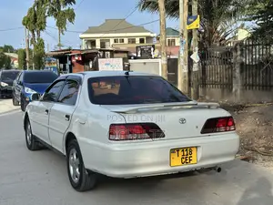 Toyota Cresta 2002 White
