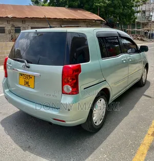 Toyota Raum 2008 Blue