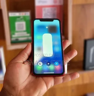 Apple XR 64 GB Red