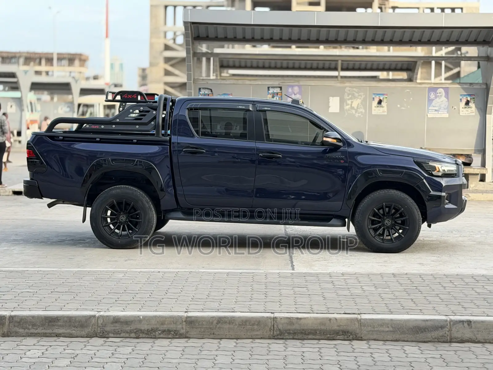 Toyota Hilux Revo Double Cab Deisel 2.8 AWD 2021 Blue